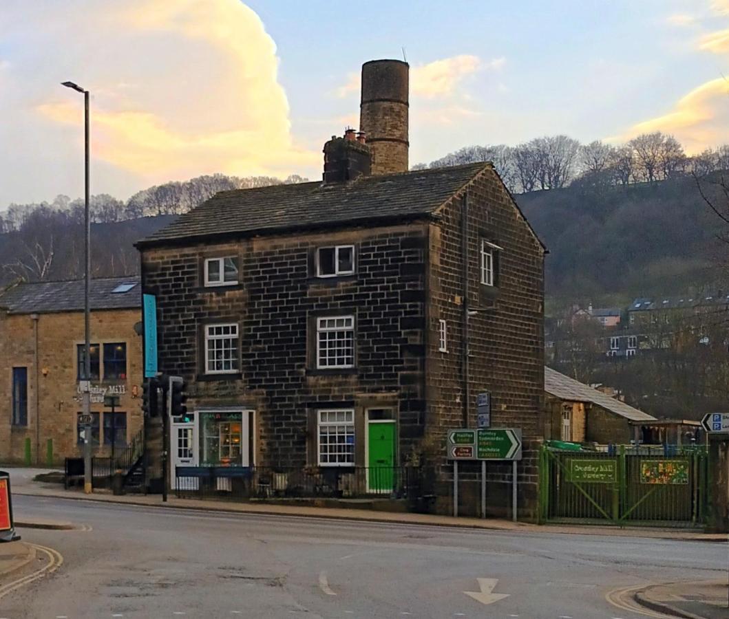 Bohemian 5-Bed Regency Townhouse in Hebden Bridge Villa Buitenkant foto