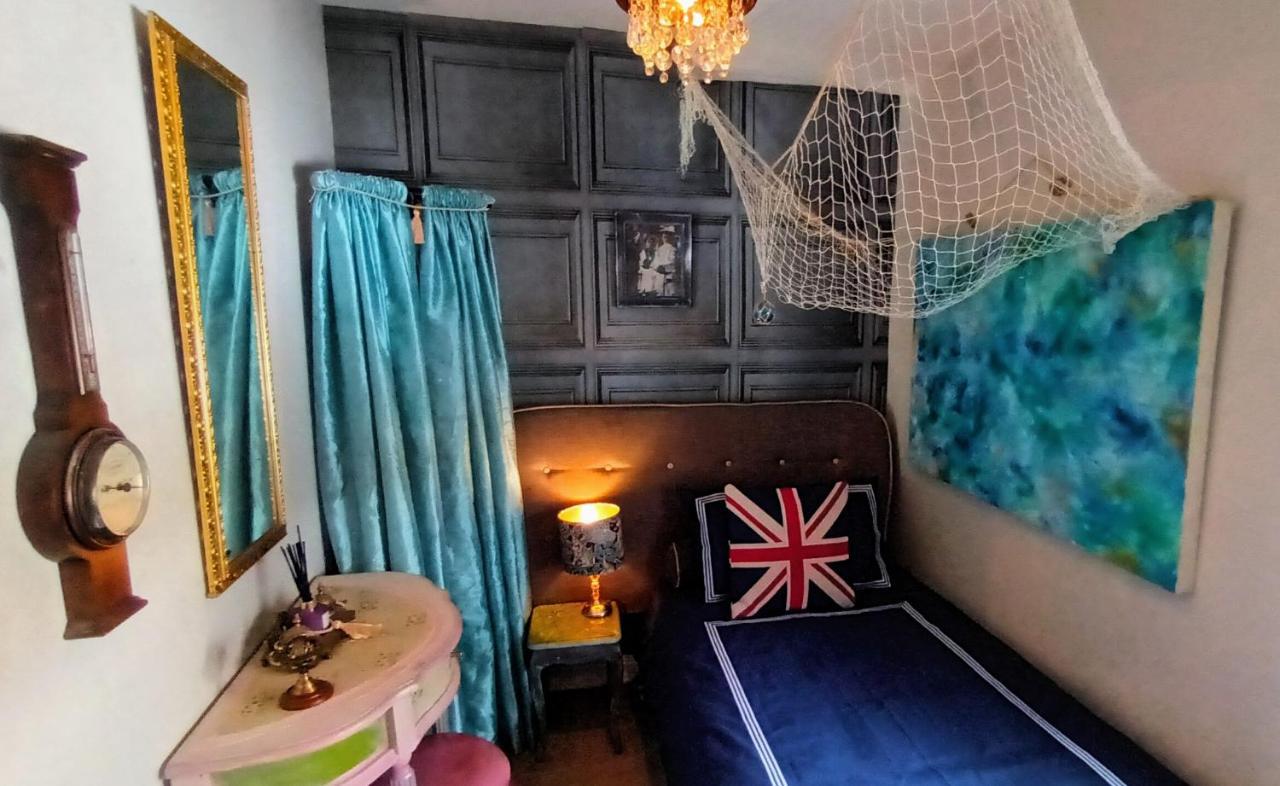 Bohemian 5-Bed Regency Townhouse in Hebden Bridge Villa Buitenkant foto